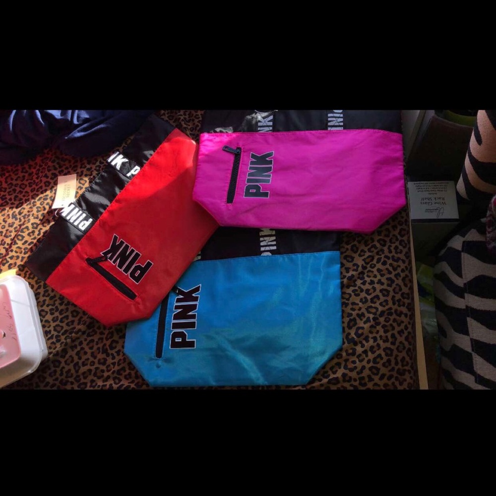 VS pink bags